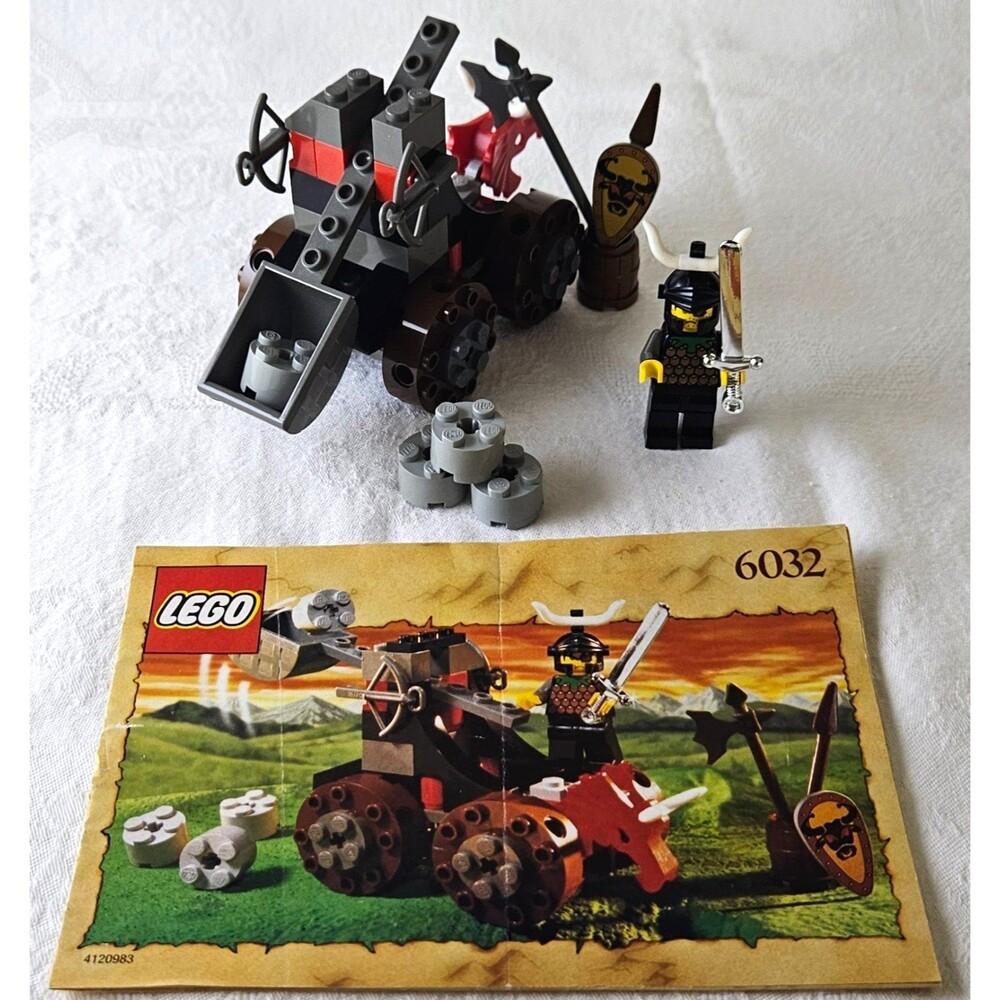 Lego Castle Catapult Crusher 6032 Complete with Instructions 2000 Vintage